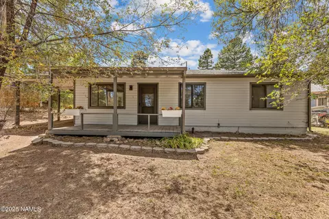 213 E Woodland Dr, Flagstaff, AZ 86001