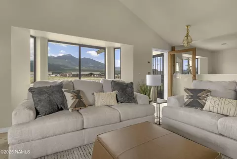 7400 N Saddle Trl, Flagstaff, AZ 86001