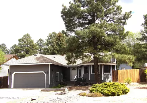 3805 E Foxtail Dr, Flagstaff, AZ 86004