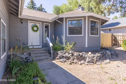 3805 E Foxtail Dr, Flagstaff, AZ 86004