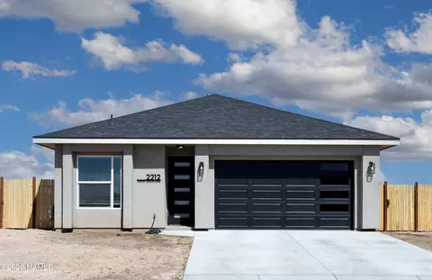 2212 Caddyshack Ln, Winslow, AZ 86047