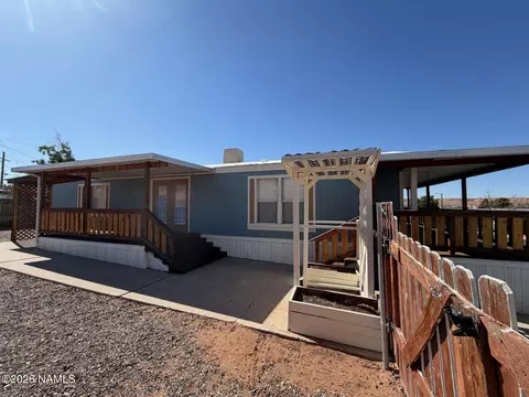 26 Cameron St #26, Page, AZ 86040