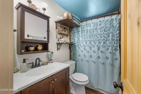 Bath - 4511 Canyon Loop, Flagstaff, AZ 86005 photo 1 of 1