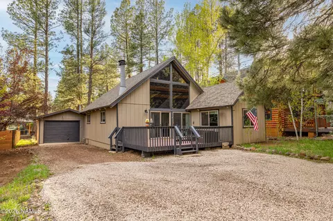 135 N Lodge Dr, Munds Park, AZ 86017