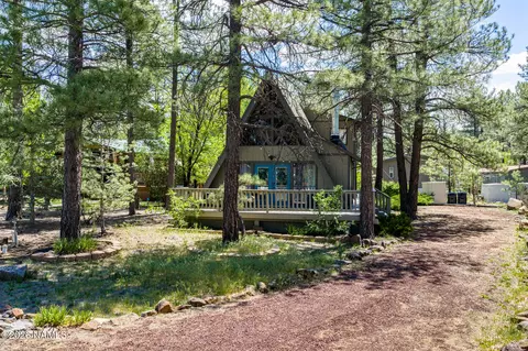 17135 S Mescalero Dr, Munds Park, AZ 86017