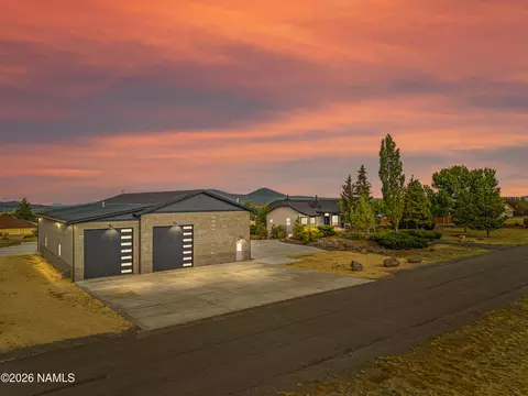 8205 N Reata Rd, Flagstaff, AZ 86004