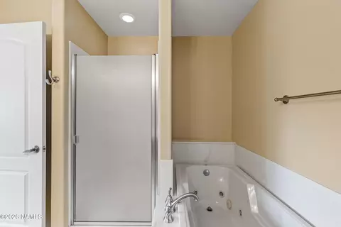 Bath - 47 E Judy St, Flagstaff, AZ 86005 photo 2 of 3