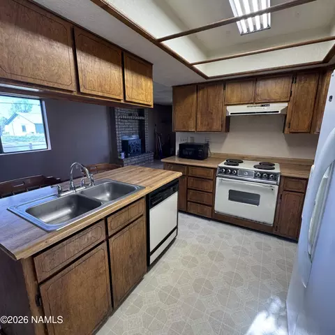 Kitchen - 218 Edison Ave, Williams, AZ 86046 photo 4 of 4