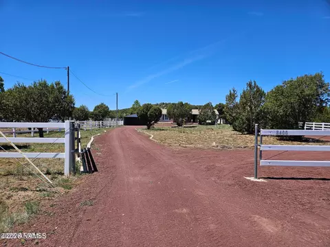 8400 N Red Lake Rd, Williams, AZ 86046