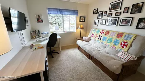 Bedroom - 6719 Eagle Crest Dr, Flagstaff, AZ 86004 photo 3 of 3