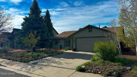6719 Eagle Crest Dr, Flagstaff, AZ 86004