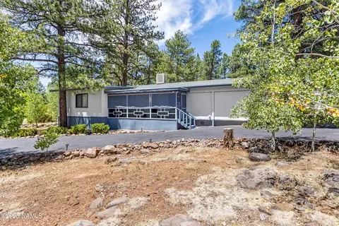 17330 S Aspen Pl, Munds Park, AZ 86017