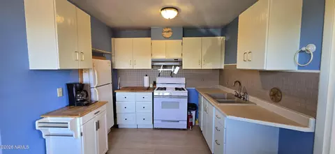 4605 E Juniper Rd, Williams, AZ 86046 photo 3