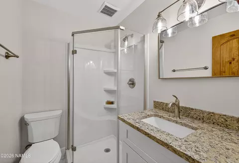 Bath - 4800 E Halfmoon Dr, Flagstaff, AZ 86004 photo 2 of 3