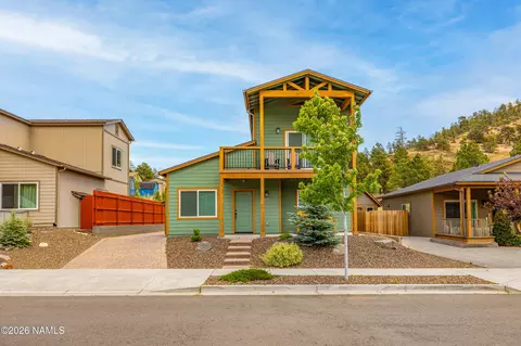 4977 E Retreat Cir, Flagstaff, AZ 86004