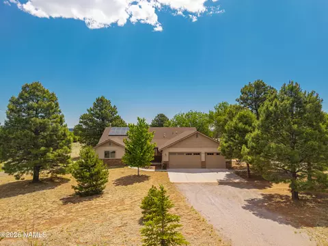 8405 Winchester Dr, Flagstaff, AZ 86004