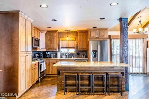 2814 N Olympic Dr, Flagstaff, AZ 86004