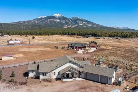 6888 Blue Mountain Trl, Flagstaff, AZ 86001