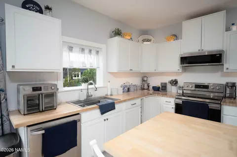 Kitchen - 2576 W Roberts Rd, Ash Fork, AZ 86320 photo 1 of 4
