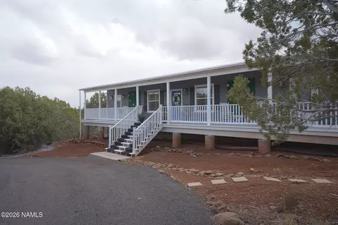 2576 W Roberts Rd, Ash Fork, AZ 86320