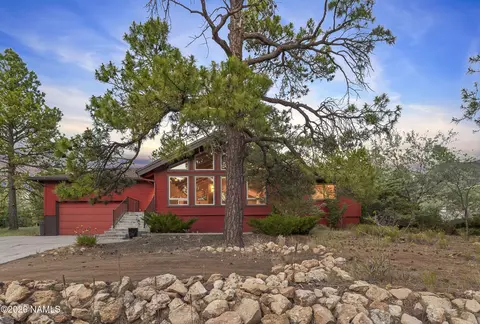 2008 N Fox Hill Rd, Flagstaff, AZ 86004