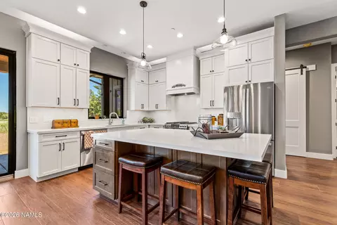 Kitchen - 1015 Stone Hollow Loop, Williams, AZ 86046 photo 2 of 4