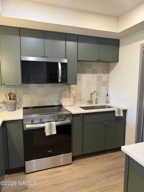 2955 N Fairview Dr, Flagstaff, AZ 86004