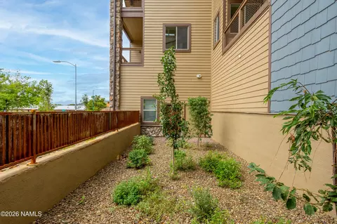 Exterior - 310 E Birch Ave #101, Flagstaff, AZ 86001 photo 2 of 8