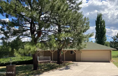 440 E Navajo Rd, Munds Park, AZ 86017