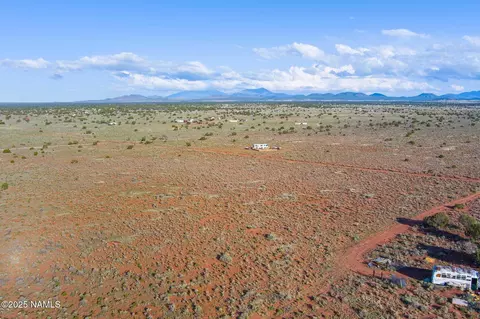 2877 Paradise Dr, Williams, AZ 86046 photo 3
