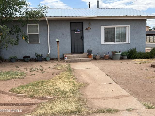 423 W Gilmore St, Winslow, AZ 86047