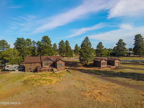 8611 N Pleasant Valley Way, Flagstaff, AZ 86004