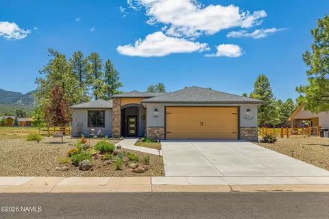 2747 W Brookhollow Dr, Williams, AZ 86046