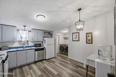 4779 E Lowell Dr, Flagstaff, AZ 86004 photo 6