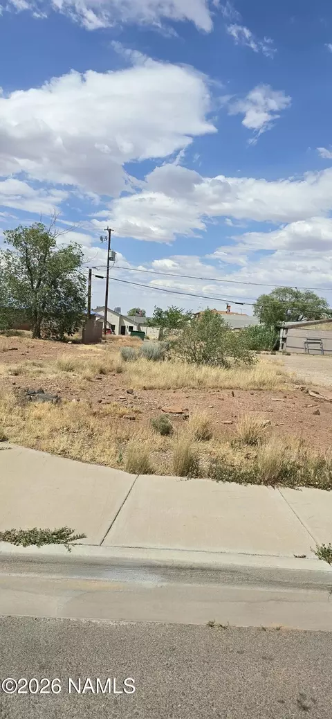314 W 1st St, Winslow, AZ 86047