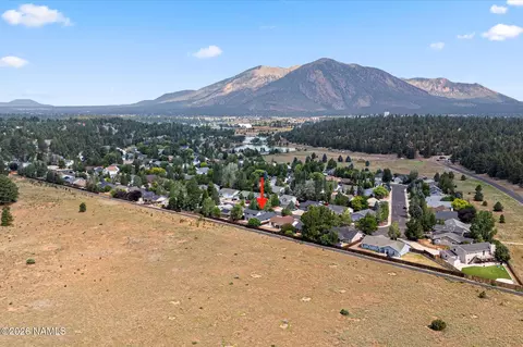 View/Area - 6873 Eagle Crest Dr, Flagstaff, AZ 86004 photo 3 of 4