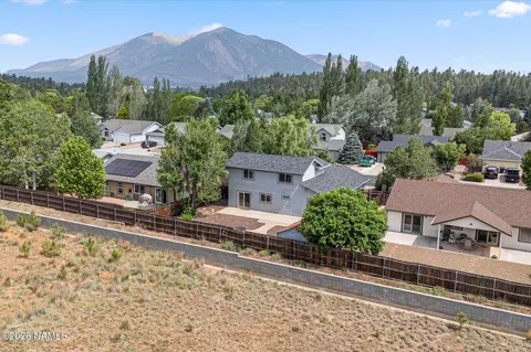 View/Area - 6873 Eagle Crest Dr, Flagstaff, AZ 86004 photo 2 of 4