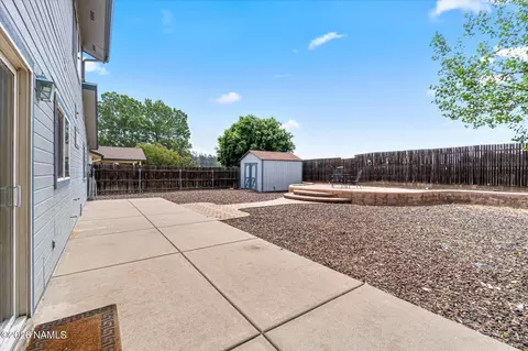 Exterior - 6873 Eagle Crest Dr, Flagstaff, AZ 86004 photo 2 of 4