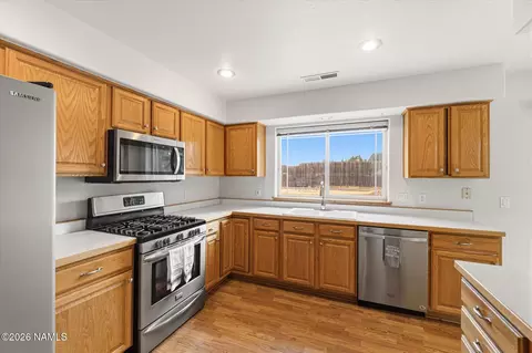 Kitchen - 6873 Eagle Crest Dr, Flagstaff, AZ 86004 photo 3 of 3
