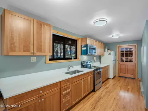 Kitchen - 7340 E Long Bow Dr, Williams, AZ 86046 photo 2 of 3