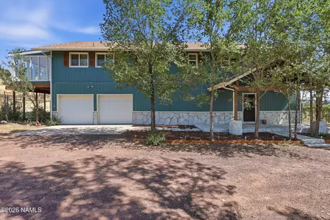 11285 Homestead Ln, Flagstaff, AZ 86004