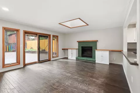 Living - 515 E Bennett Dr, Flagstaff, AZ 86005 photo 1 of 3