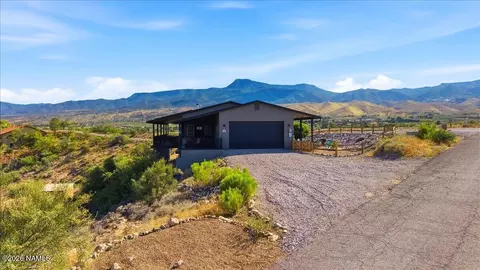 301 New Venture Rd, Clarkdale, AZ 86324