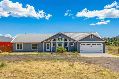 8400 Arroyo Trl, Flagstaff, AZ 86004