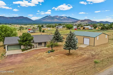 8030 April Dr, Flagstaff, AZ 86004