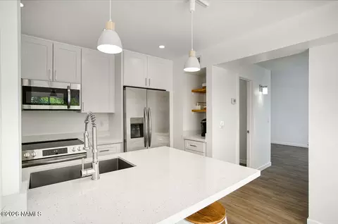 8055 E Thomas Rd #115, Scottsdale, AZ 85251