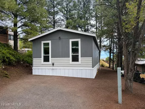 1381 E Circle View Dr, Flagstaff, AZ 86001