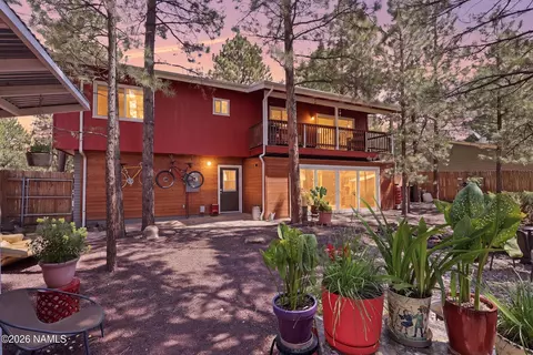 Exterior - 801 E Crestview Ave, Flagstaff, AZ 86001 photo 8 of 12
