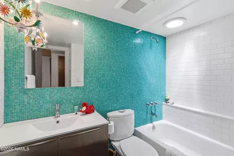 Bath - 801 E Crestview Ave, Flagstaff, AZ 86001 photo 1 of 2