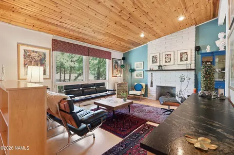 Living - 801 E Crestview Ave, Flagstaff, AZ 86001 photo 1 of 3